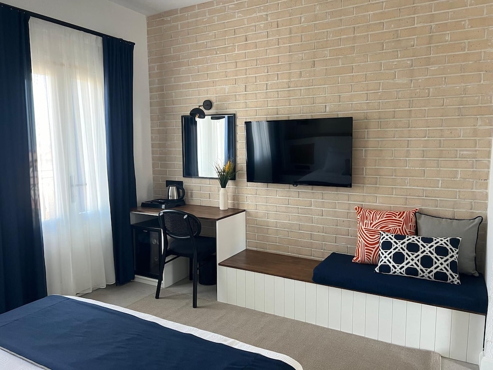 Standard Room photo 2