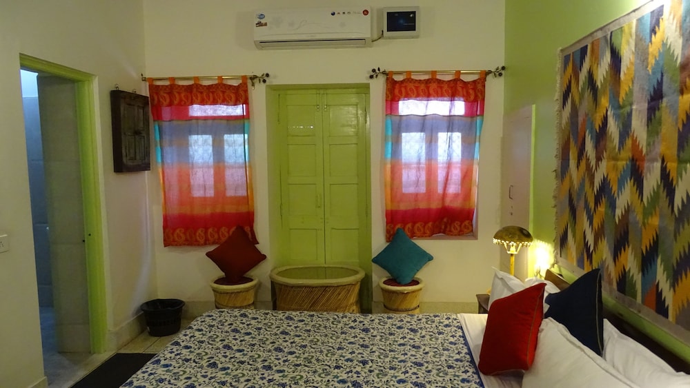 Deluxe Room, 1 Double Bed, Non Smoking photo 2