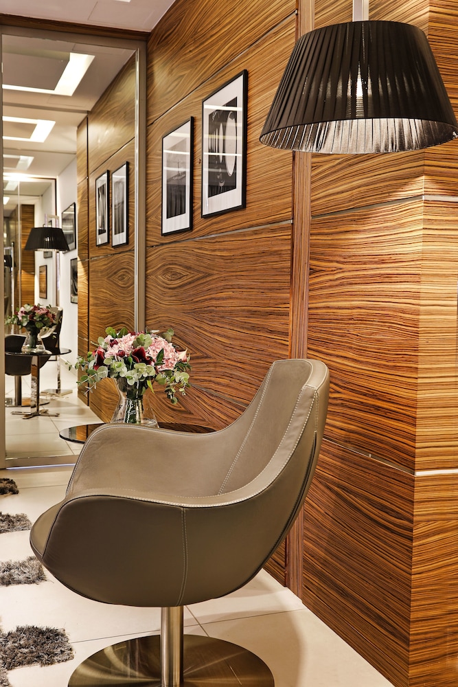 Executive Suite photo 1