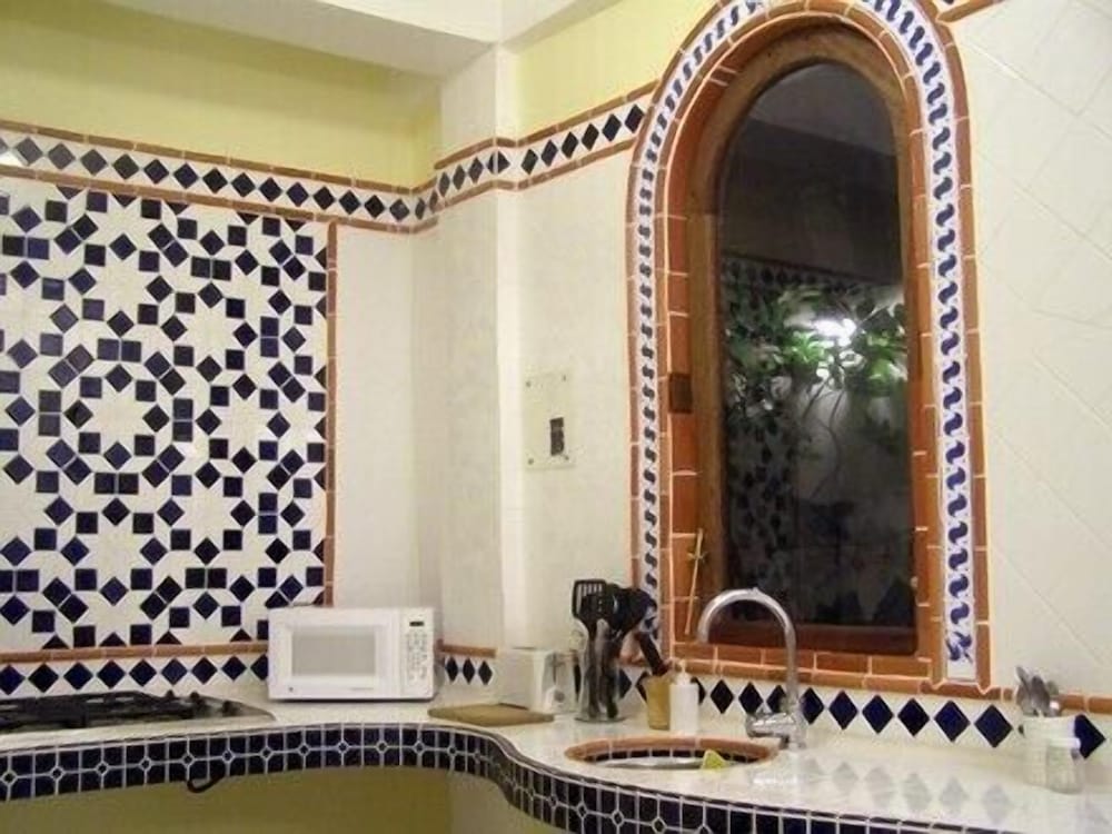 Basic Apartment, Private Bathroom photo 3