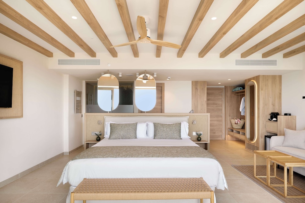 Junior Suite, 1 King Bed, Sea View (Star Prestige | Single Use)