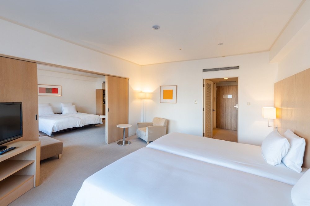 Suite, 1 Bedroom, Club Lounge Access, City View (Up to 4 Adults)