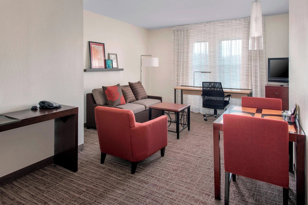 Suite, 1 Bedroom - Photo 1