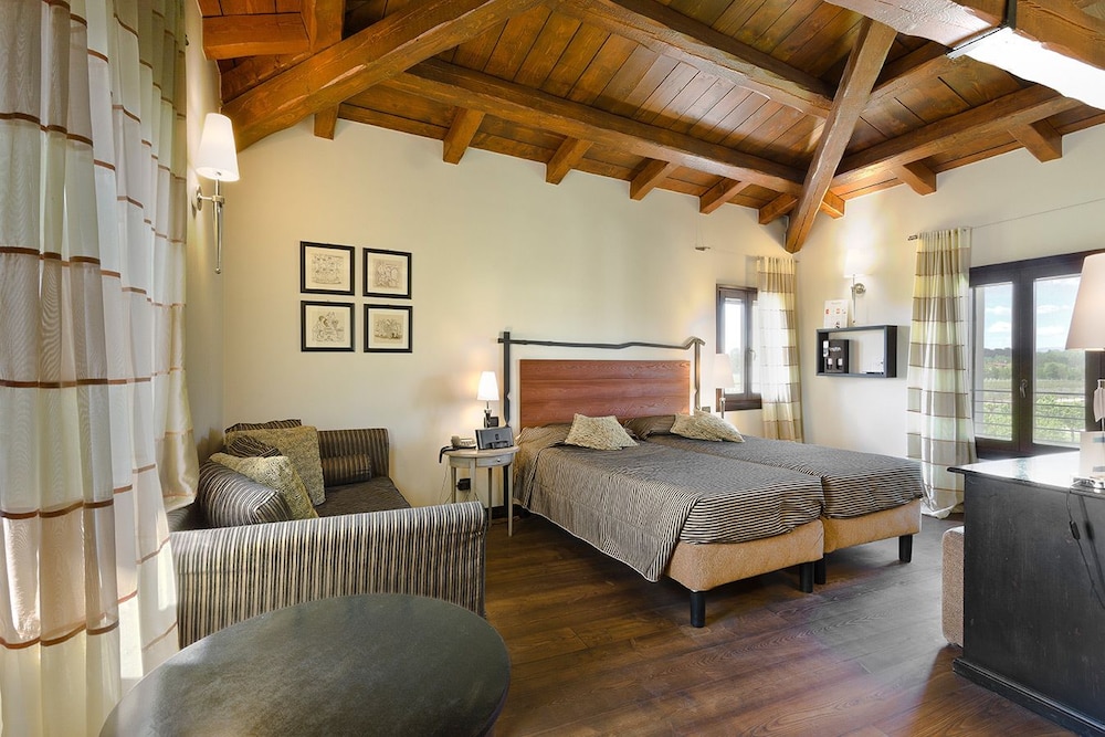 Double or Twin Room, Non Smoking photo 2