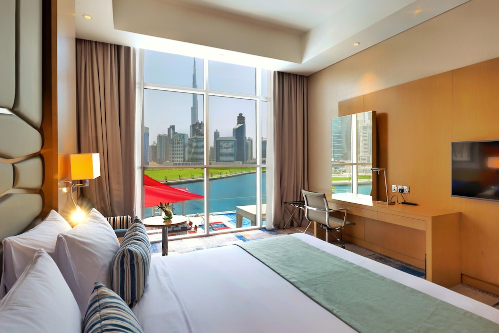 Premium Room with Dubai Canal view with free access to Hotel's private beach at Palm-Jumeirah photo 1