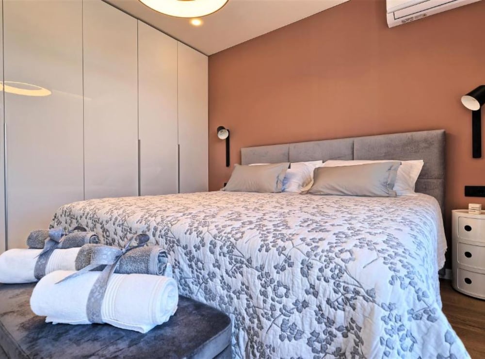 Apartment (Two-Bedroom Apartment With Balcony An) photo 2