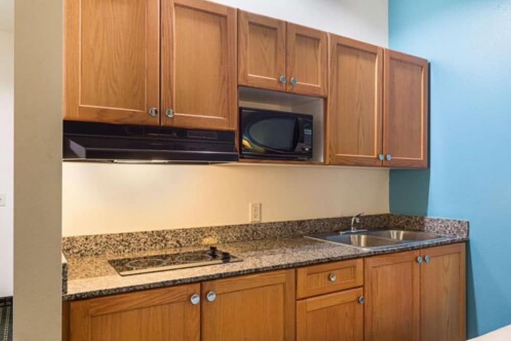 Standard Room, 2 Queen Beds, Kitchenette - Photo 2
