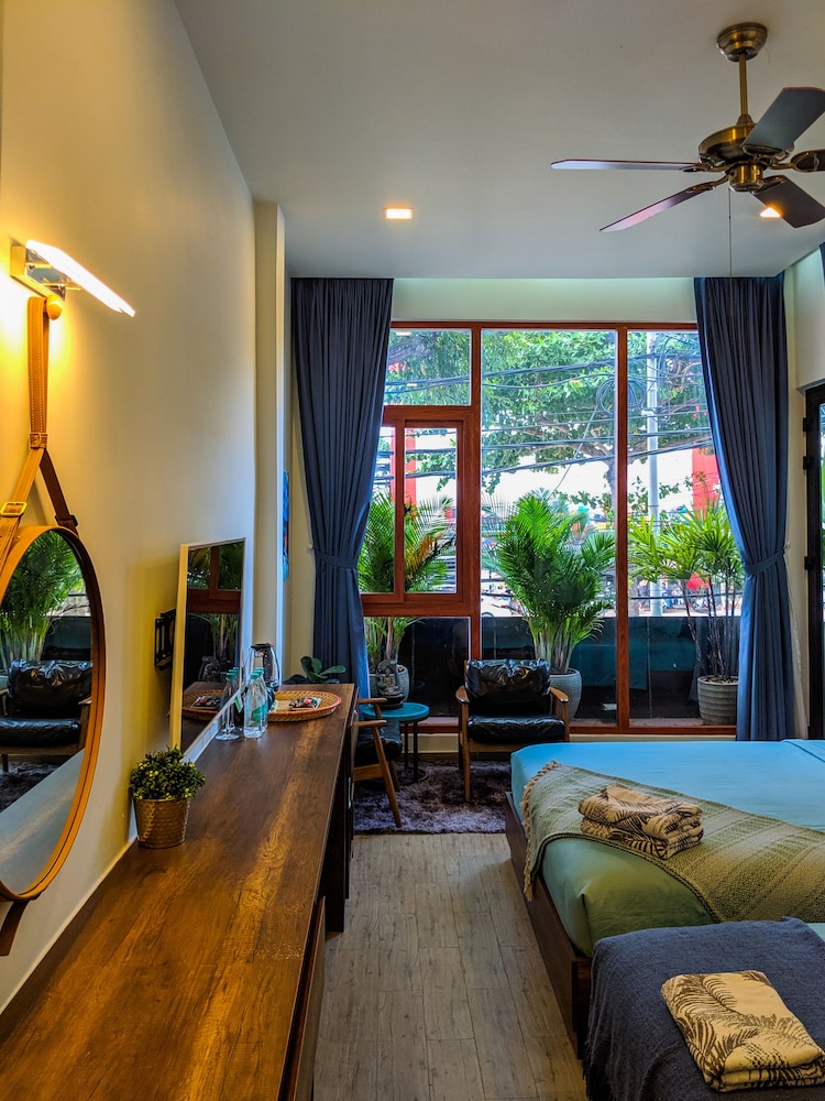 Deluxe Family Room - Photo 5