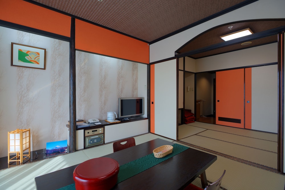 Japanese-Style Room with Futon, Non Smoking - Photo 8