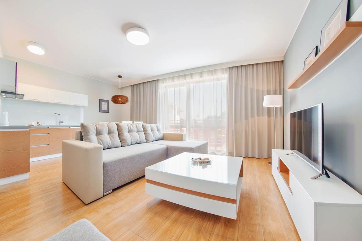 One-Bedroom Apartment with Parking photo 1