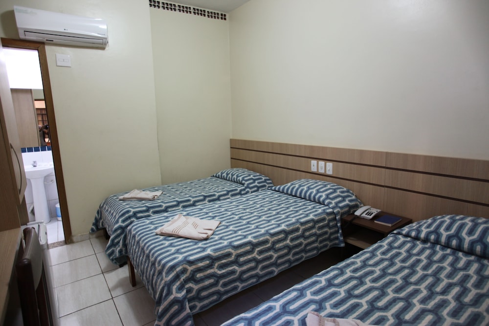 Superior Single Room, 3 Twin Beds photo 1