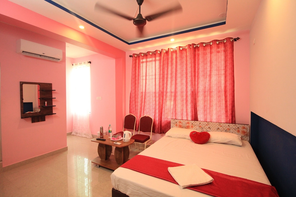 Deluxe Double Room - Photo 10