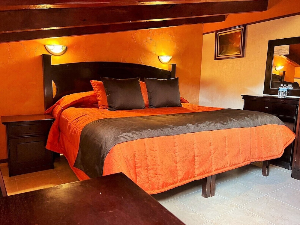 Junior Room, 1 King Bed photo 1