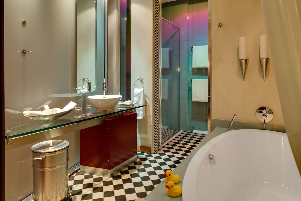 Deluxe Room, 2 Twin Beds - Photo 8