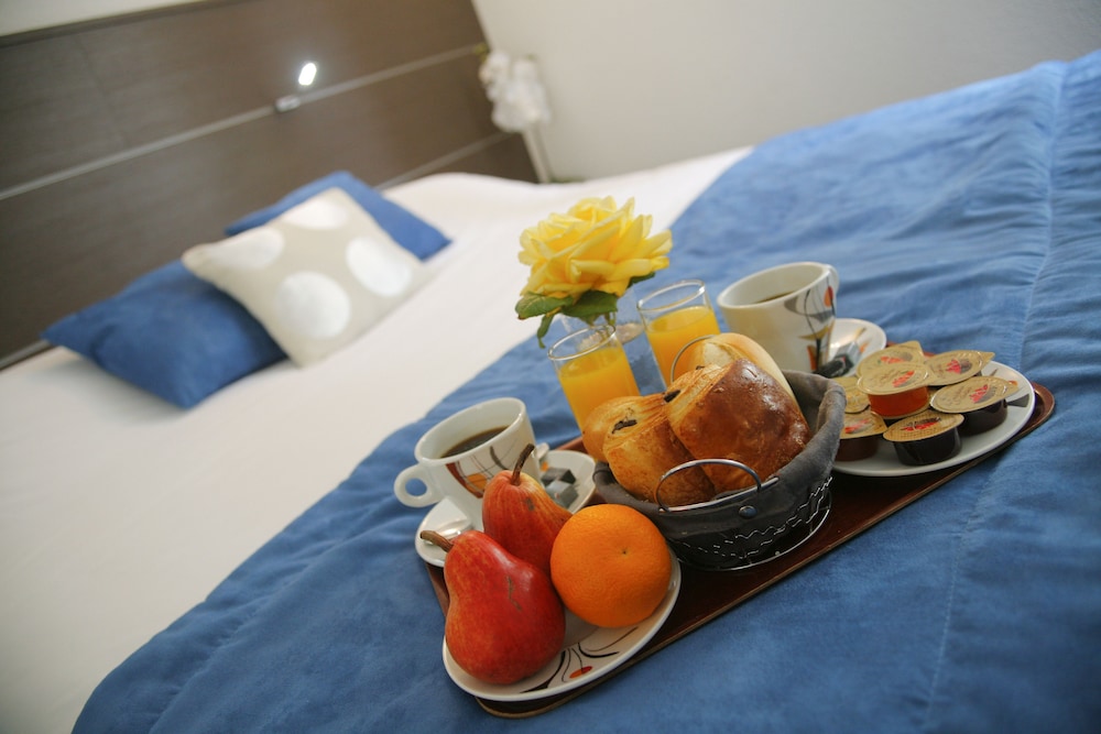 Double Room - Photo 2