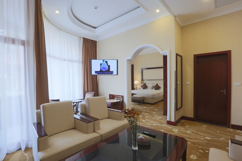 Deluxe Suite