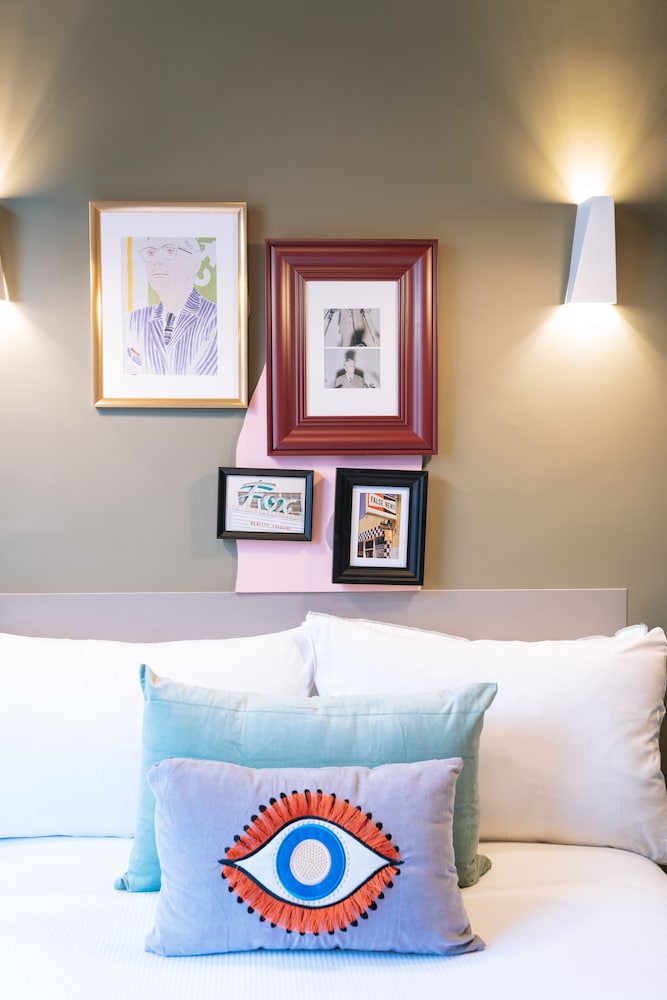 Double Room (Lower Ground) photo 2