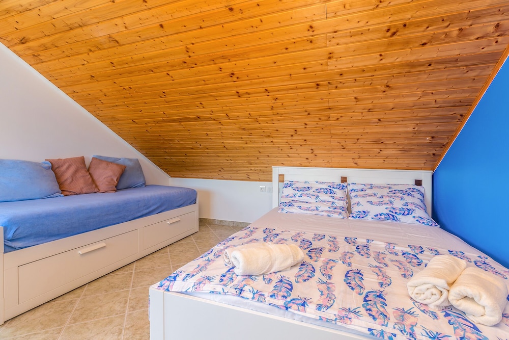 House, 4 Bedrooms