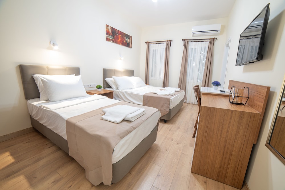 Standard Triple Room photo 1