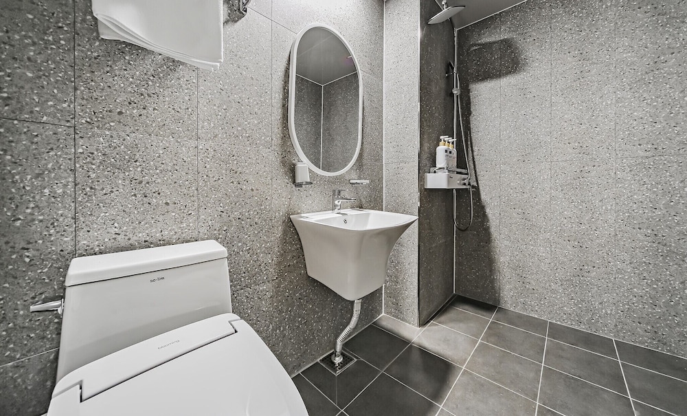 Premium Room - Photo 6