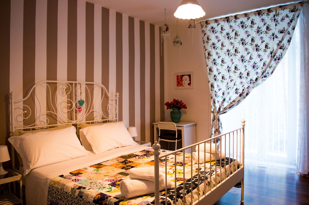 Deluxe Double Room, Multiple Beds, Non Smoking