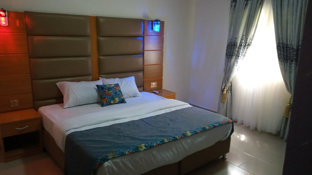 Standard Room photo 2