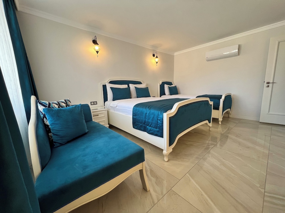 Deluxe Room, 1 Bedroom, Terrace, Garden View