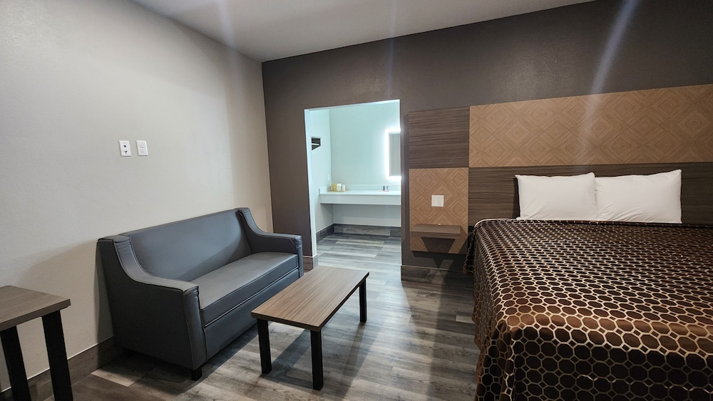 Economy Apartment, 1 Bedroom, Non Smoking, Kitchen