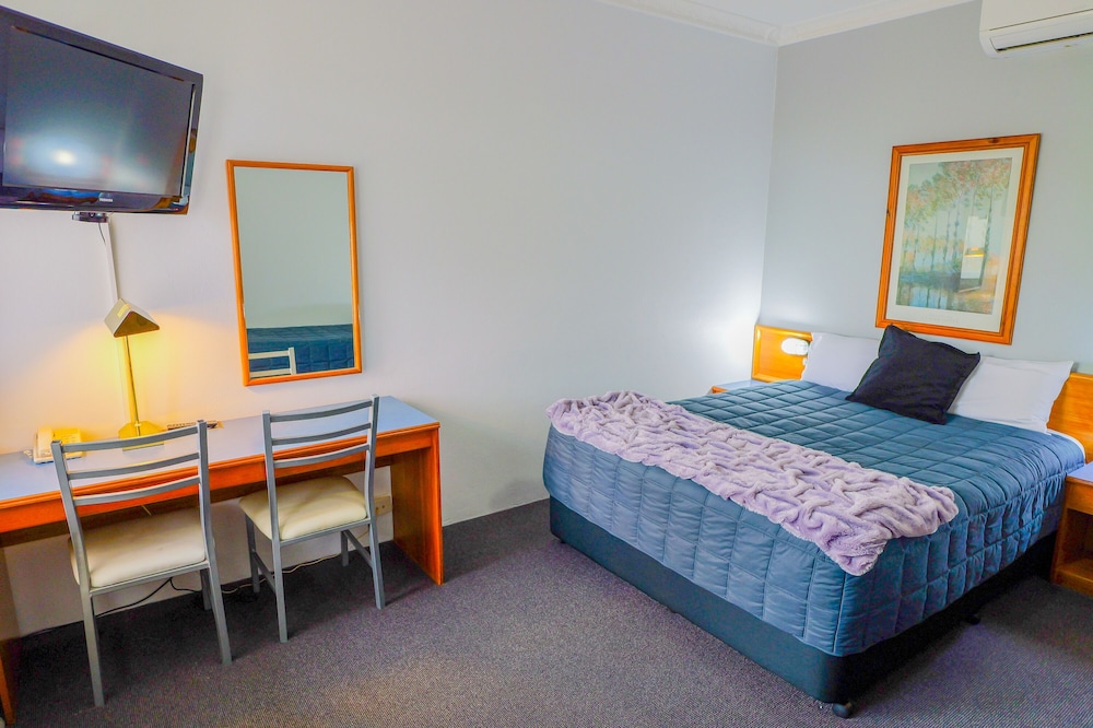 Deluxe Room, Non Smoking (Deluxe Suite) photo 2