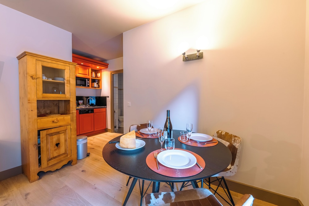 Family Apartment, Multiple Bedrooms (Vallorcine Buet 41 ski in / ski out) photo 3