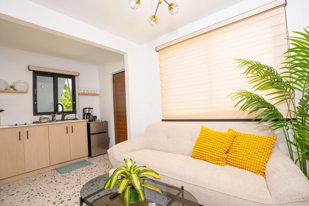 Premium Double Room, 2 Queen Beds, Kitchen photo 3
