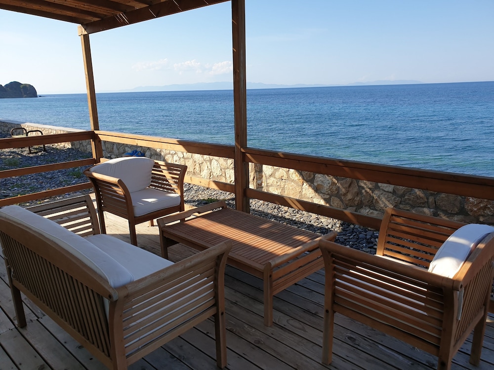 Panoramic Mobile Home, 1 Bedroom, Patio, Sea View photo 2