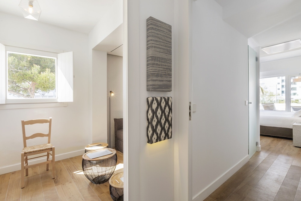 Junior Suite, Terrace, Pool View - Photo 4