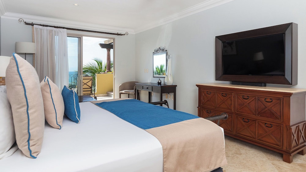 Three Bedroom Ocean Front photo 2