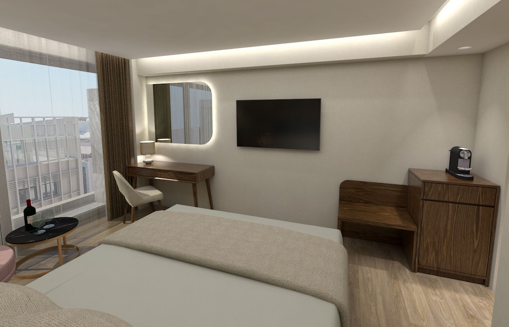 Superior Double or Twin Room, Balcony, City View photo 1