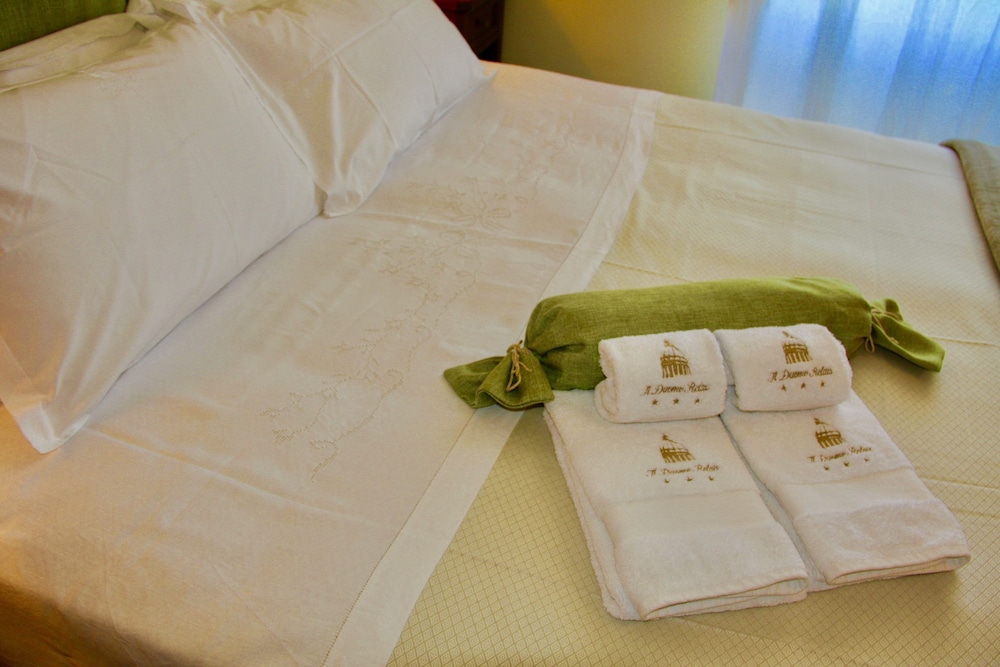 Superior Triple Room, 1 Bedroom, City View photo 2