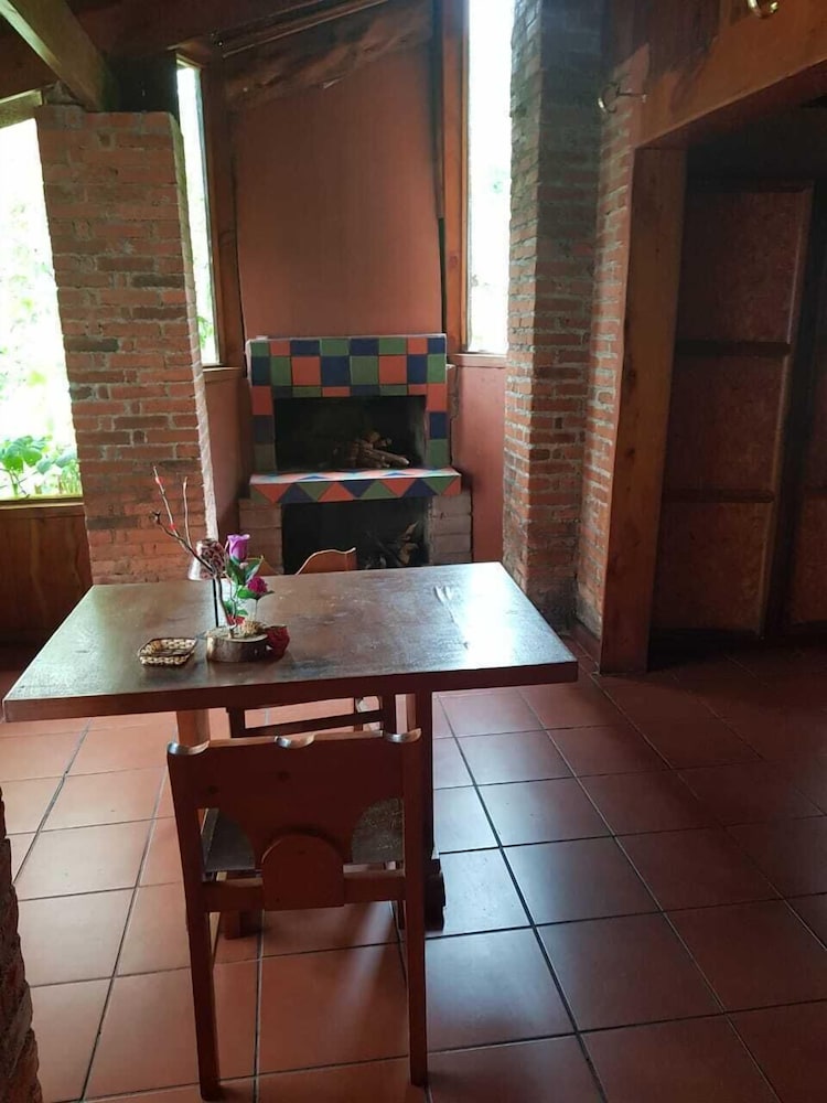 Romantic Cabin, 1 Queen Bed, Fireplace, Garden View photo 2