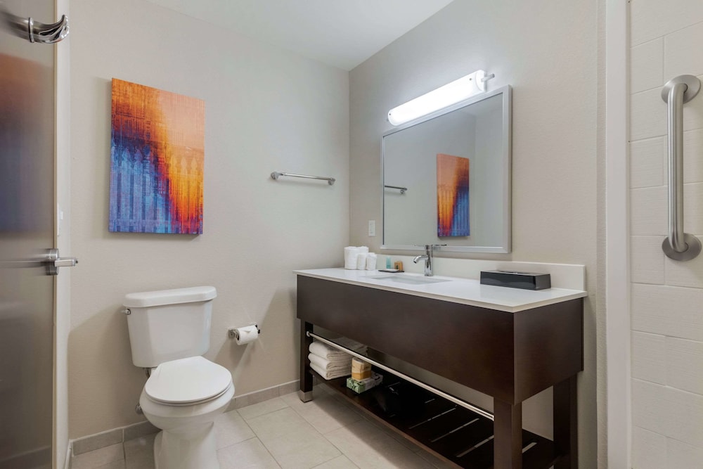 Room, 2 Queen Beds, Accessible, Non Smoking (Efficiency) - Photo 9
