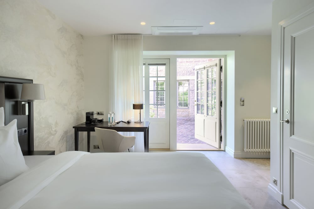 Standard Twin Room - Photo 3
