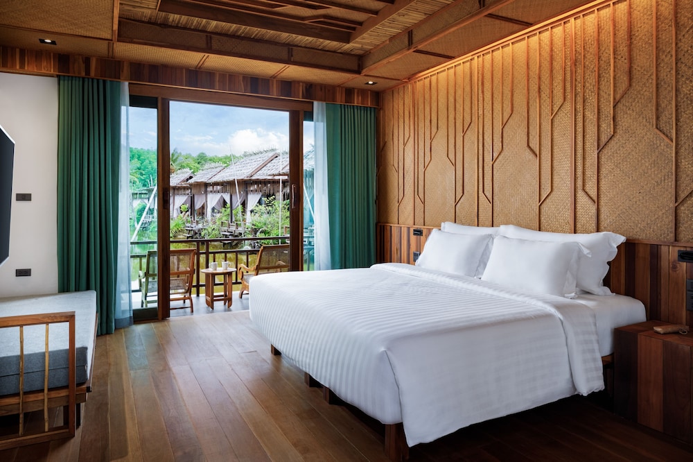 Lagoon Grand Deluxe - Free schedules shuttle to Aonang Beach, Railay Beach