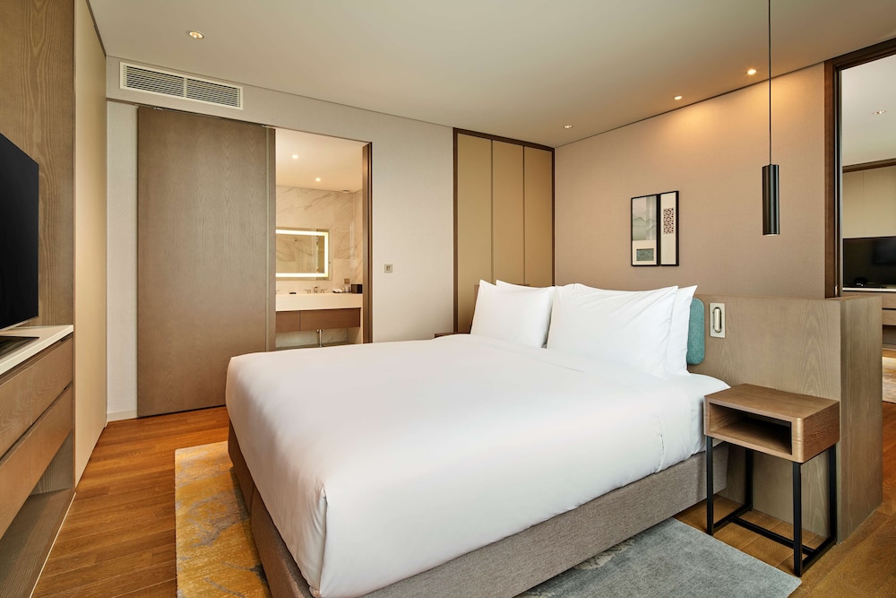 Premium Suite, 1 King Bed