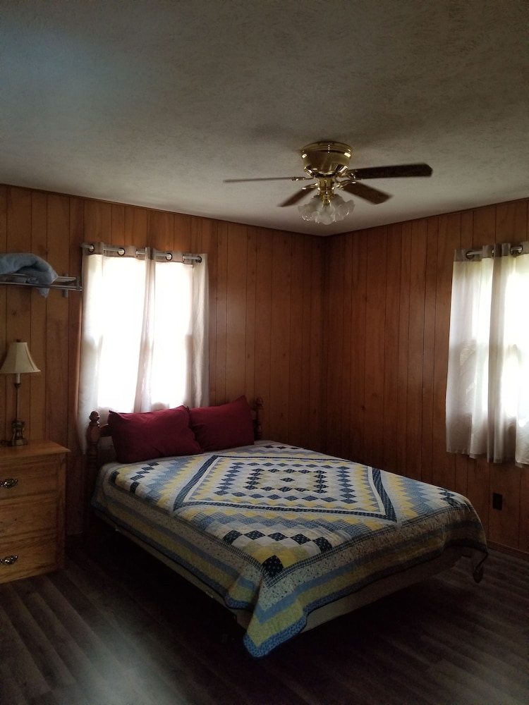 Family Room, 2 Bedrooms, Balcony photo 2