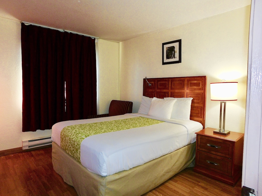 Deluxe Suite, 2 Queen Beds, Non Smoking, Kitchen - Photo 3