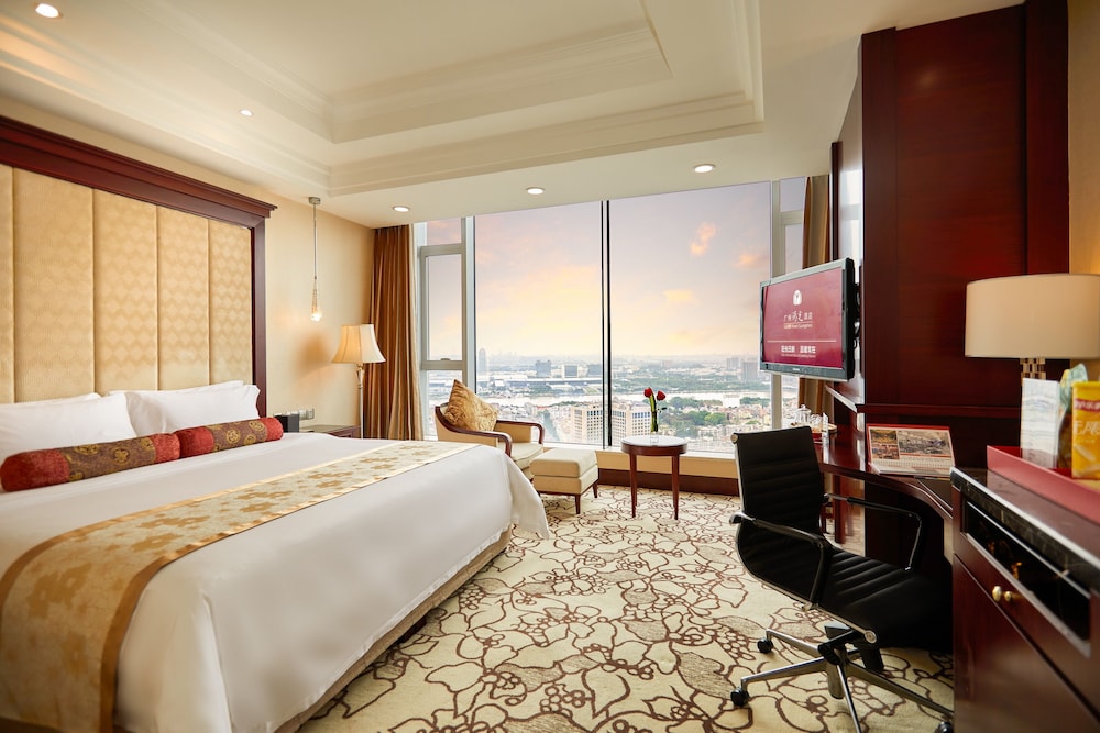 Superior Room, River View (King Bed) - Photo 7