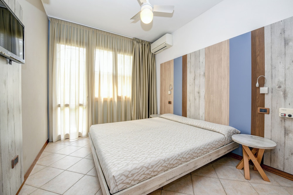 Superior Apartment, 1 Bedroom, 2 Bathrooms, Lake View photo 2