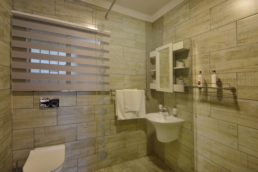 Queen Room - Photo 8