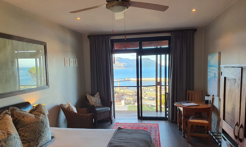 Executive Double or Twin Room, Balcony, Sea View photo 2