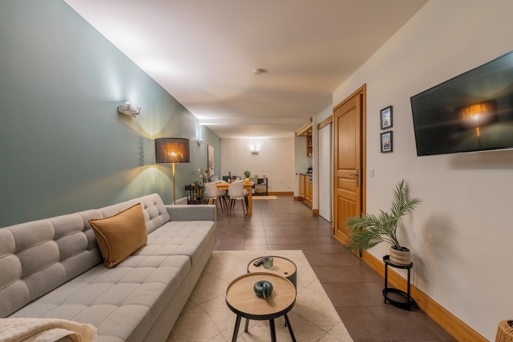 Family Apartment, Multiple Bedrooms (Vallorcine Loriaz 11 ski in / ski out) Family Apartment, Multiple Bedrooms (Vallorcine Loriaz 11 ski in / ski out)