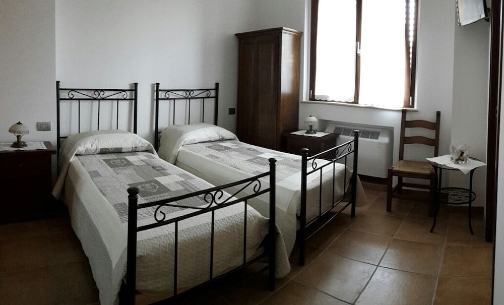 Deluxe Double or Twin Room, Garden View photo 2