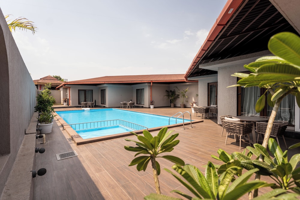 Premium Room with Pool Access photo 2